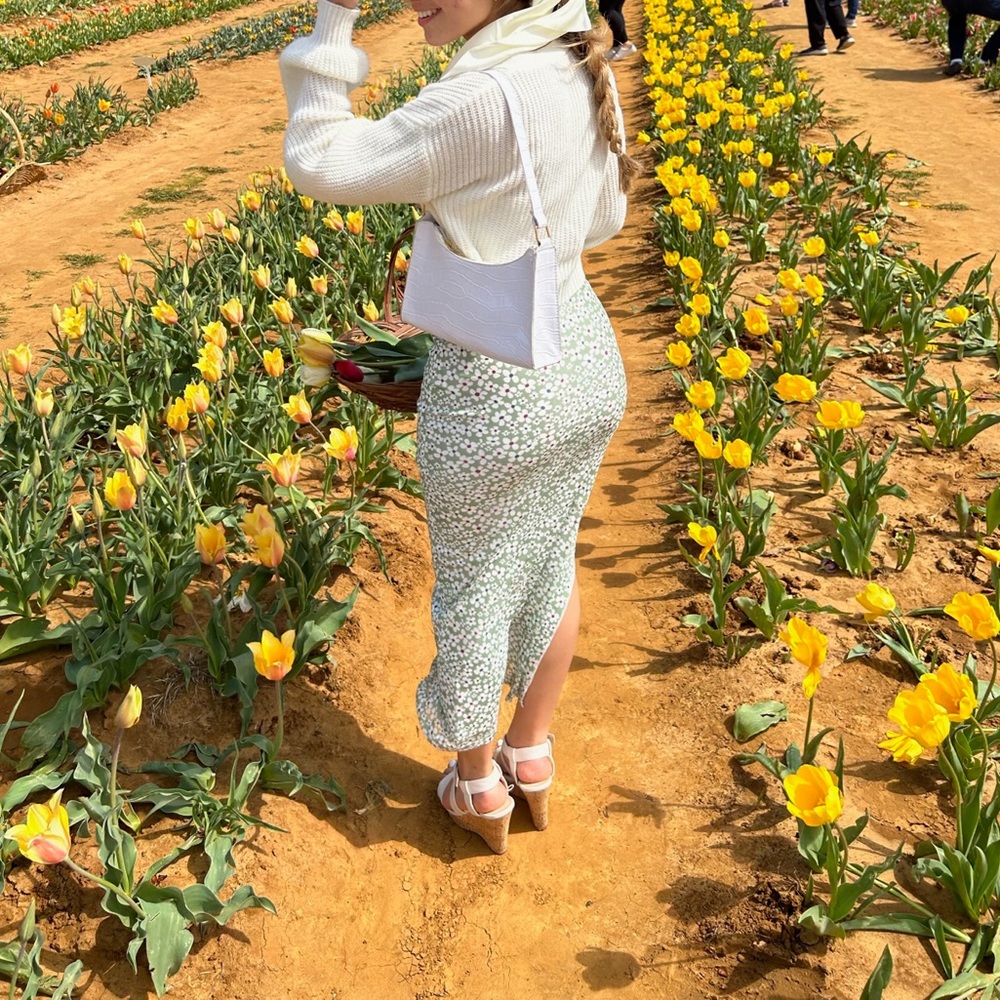 SAGE AND WHITE MAXI SKIRT